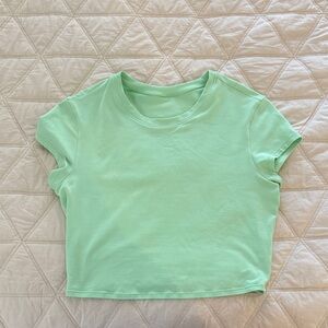Alo Cropped Workout Tshirt